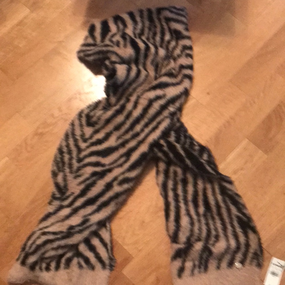 Express scarf